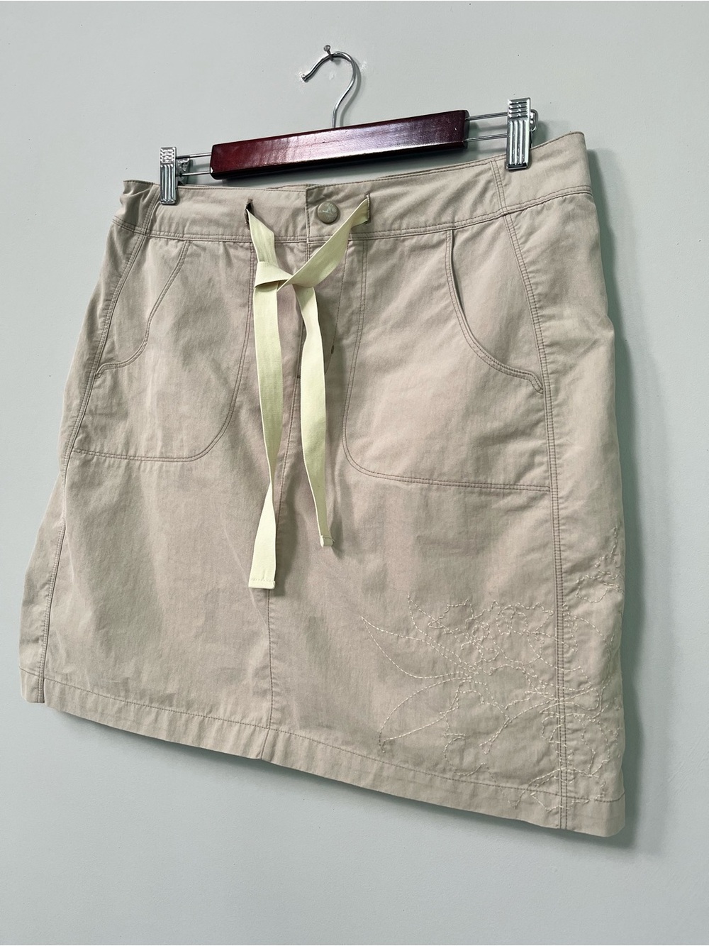 Utility short shirt with embroidery